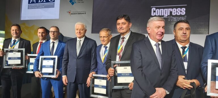 Načelniku opštine Novi Grad uručen BFC SEE sertifikat u Budvi