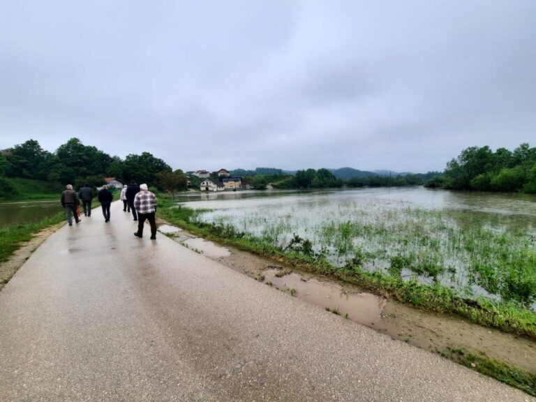 Drljača i Novitović posjetili ugrožena područja