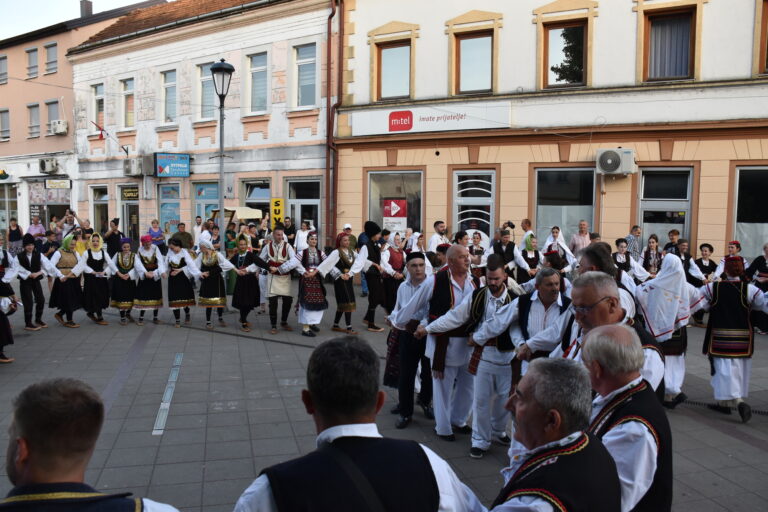 U sklopu Petrovdanskih dana održana 18. smotra foklora